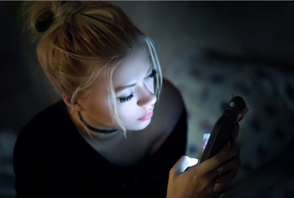 effects-of-phone-on-ageing