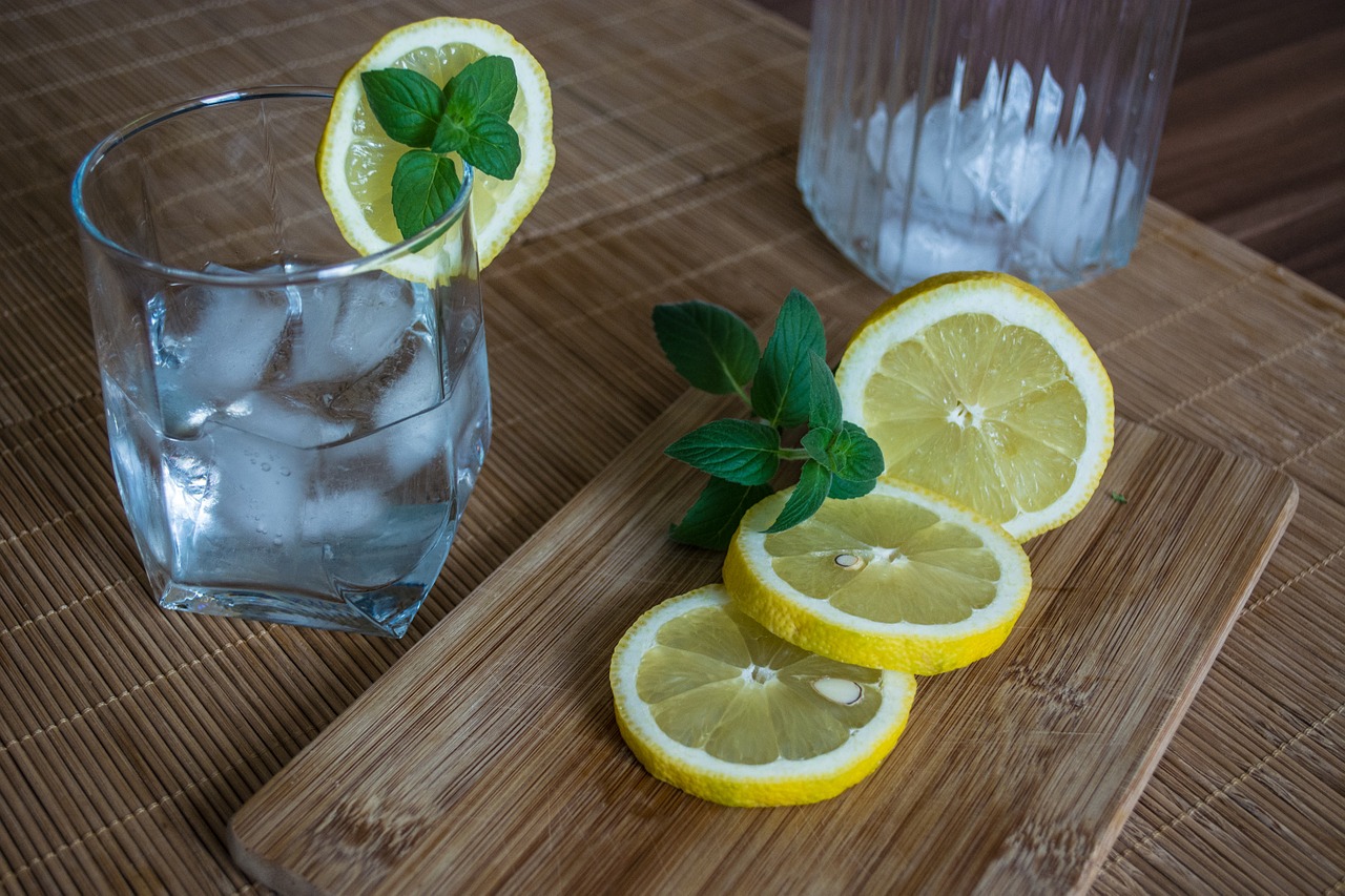 8 Amazing Benefits Of Baking Soda And Lemon | Omilights