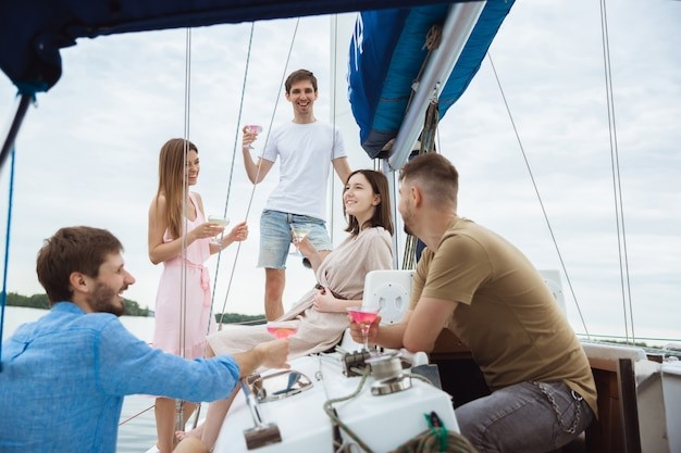 Yacht Birthday Party in Dubai: How To Plan It Out?